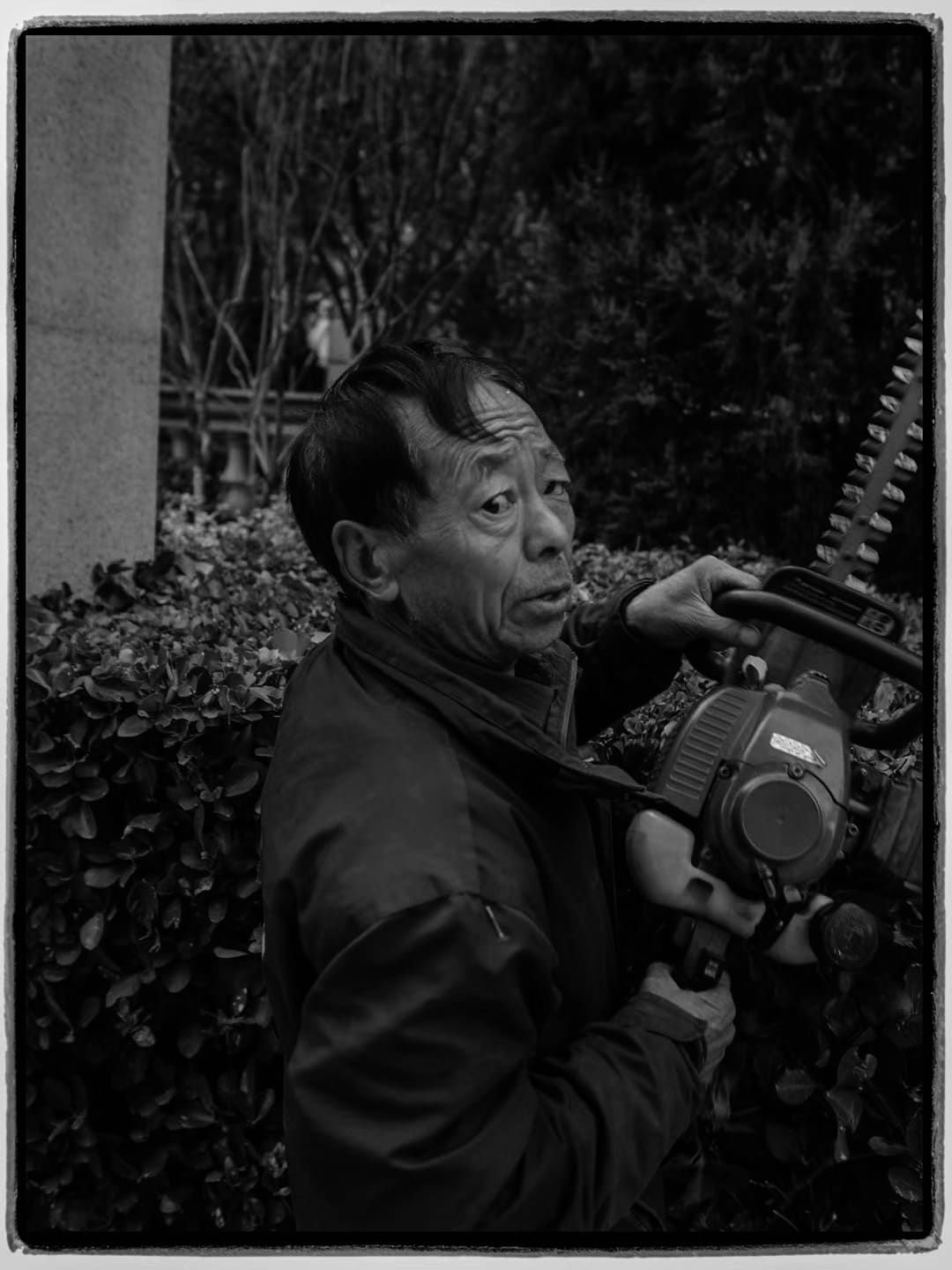 Street frame 107