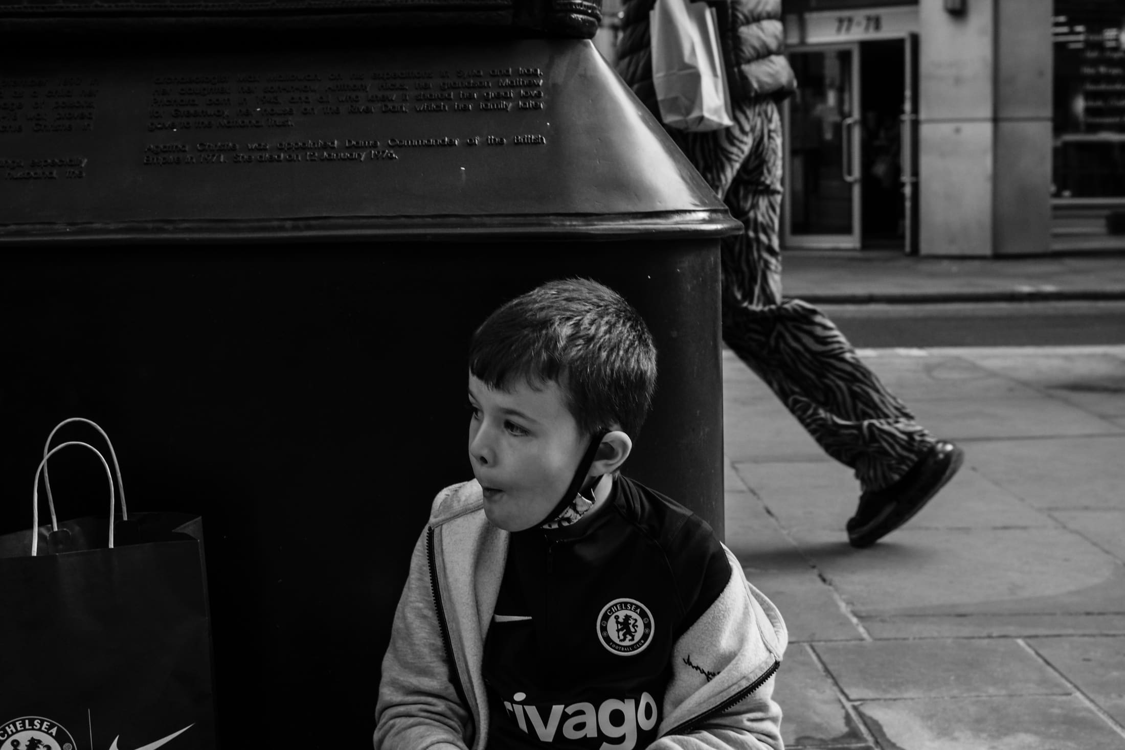 Street frame 155